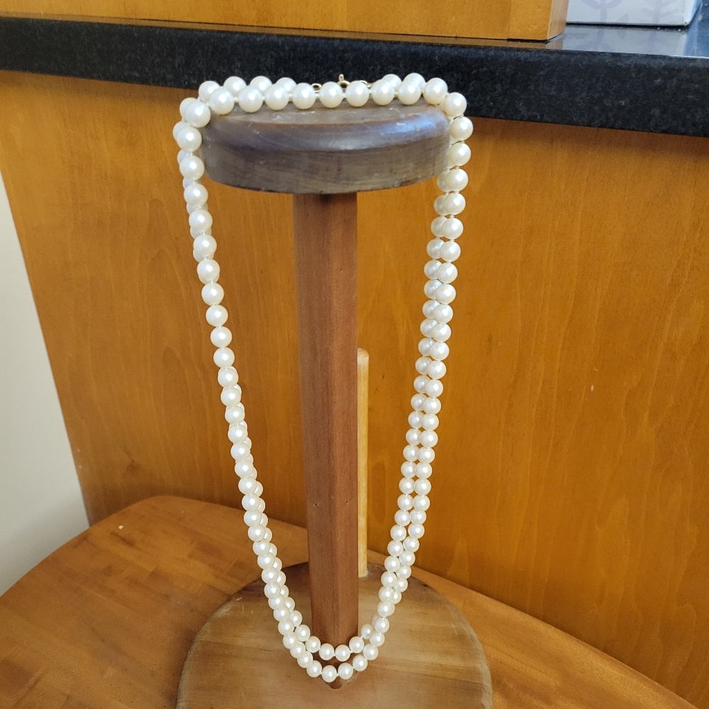 Single Strand Vintage Faux Pearl Necklace